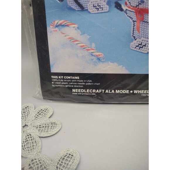 Vintage Sealed 1992 Needlecraft Ala Mode Christmas Mice Baskets Canvas Craft Kit - Picture 7 of 16